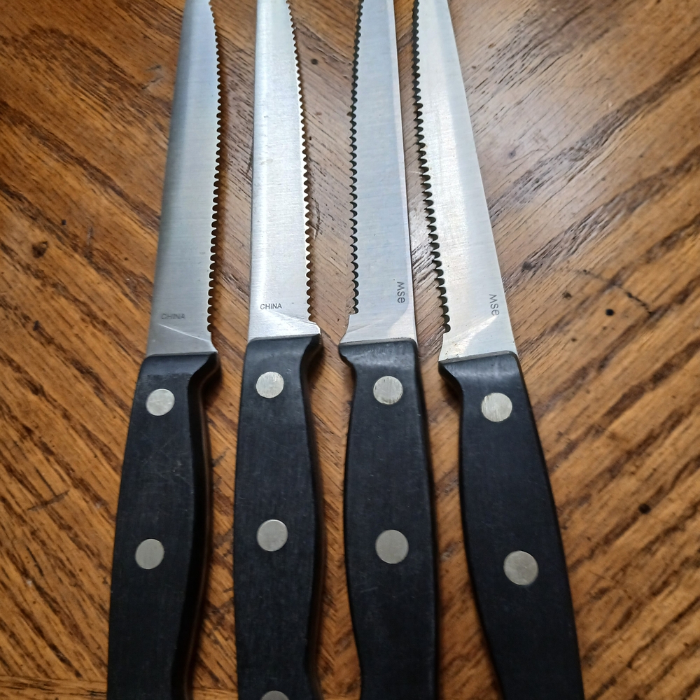 Black Serrated Steak Knife Set
